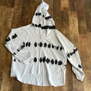 Chrysanthemum tie dye sweatshirt white & gray